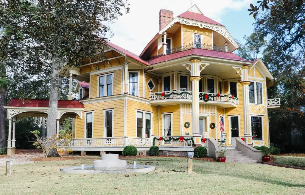 Thomasville GA, a historical travel guide featured by top US family travel blogger, Momma Wanderlust