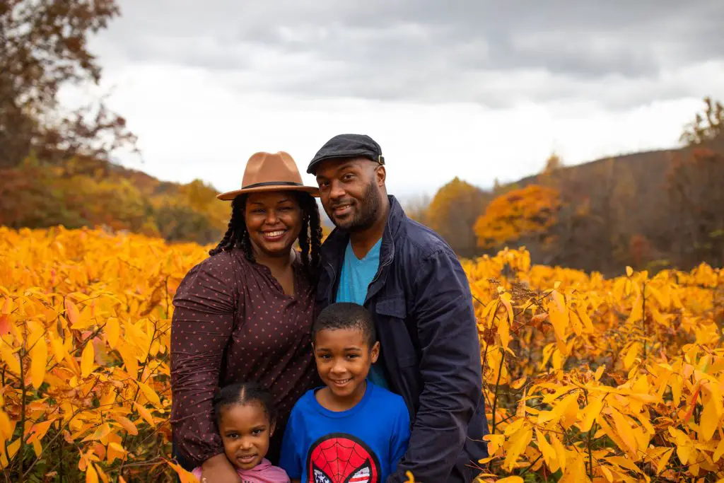 7 Best Places to See Fall Foliage in the Shenandoah Valley featured by top US family travel blogger, Momma Wanderlust