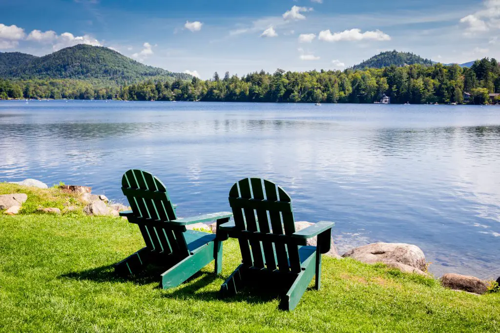 Best Places to Go for Labor Day Weekend 2021 featured by top US family travel blogger, Momma Wanderlust: Lake Placid, NY