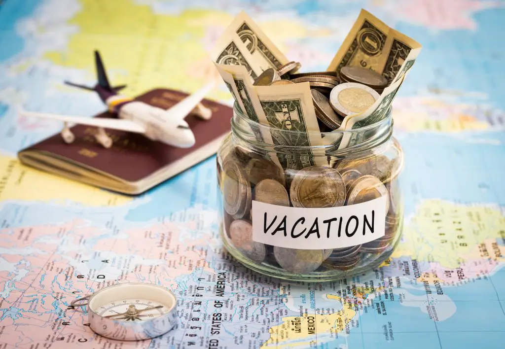 How to Save on Your Family Vacation: 14 Top Tips and Tricks featured by top US family travel blogger, Momma Wanderlust