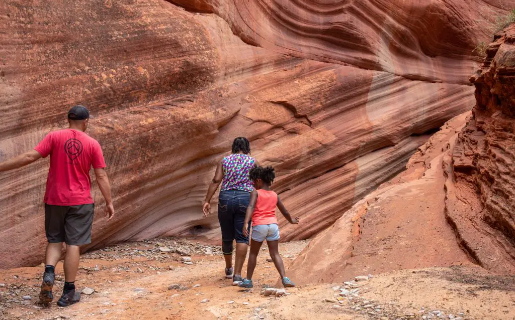 10 Fun Things to Do in Kanab UT for Families featured by top US family travel blogger, Momma Wanderlust