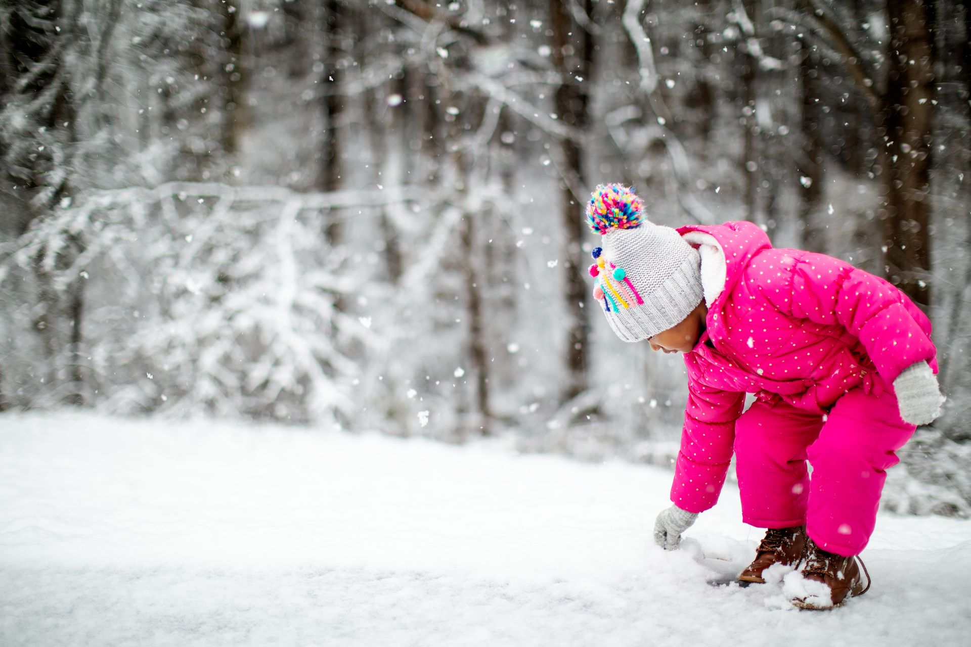 Fun Winter Activities for Families to Do Indoors and Outdoors - Momma ...